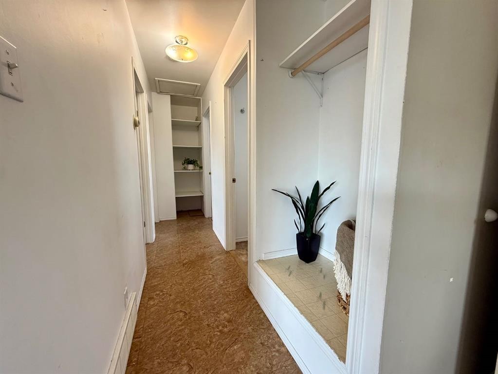 4643 52 Street, Rycroft, AB - Indoor Photo Showing Other Room