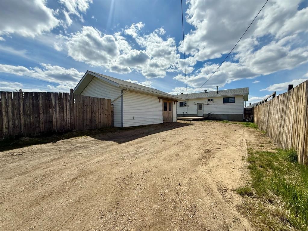 4643 52 Street, Rycroft, AB - Outdoor