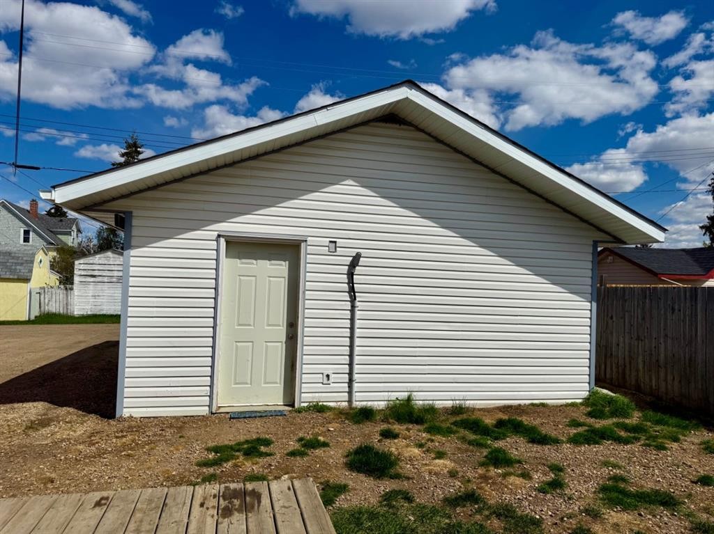 4643 52 Street, Rycroft, AB - Outdoor