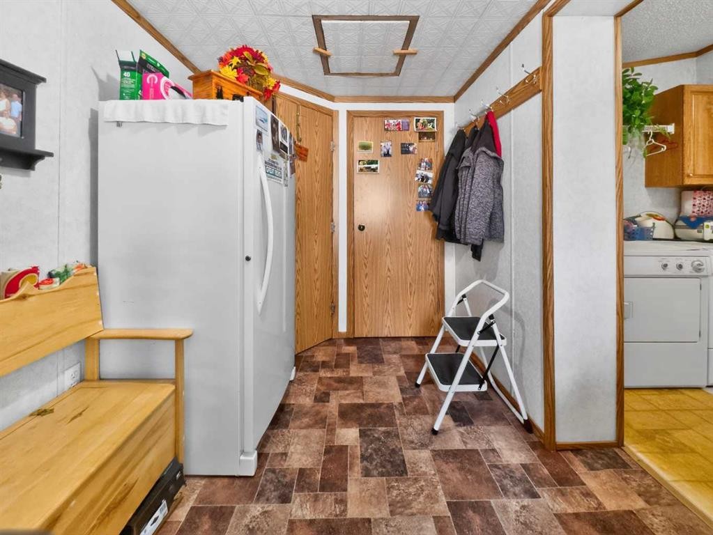 10202 Homestead Way, La Crete, AB - Indoor