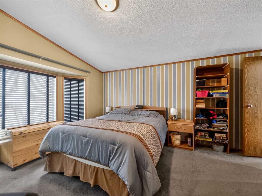 10202 Homestead Way, La Crete, AB - Indoor Photo Showing Bedroom