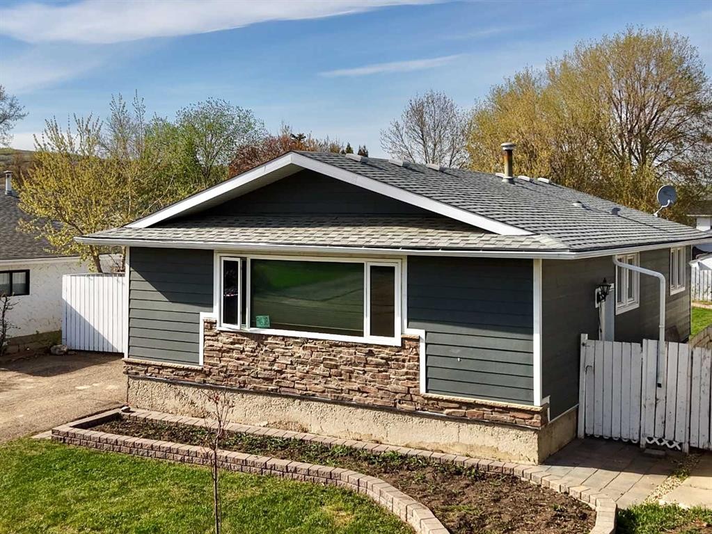 9618 80 Avenue, Peace River, AB - Outdoor With Exterior