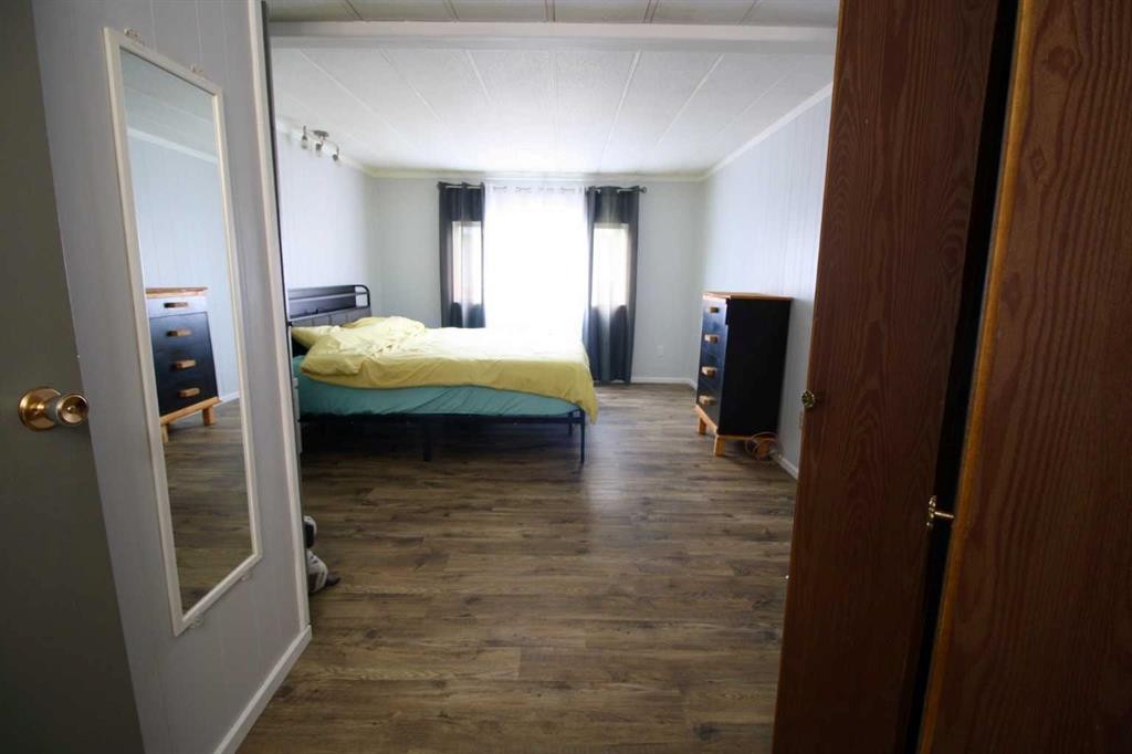 10306 101 Avenue, High Level, AB - Indoor