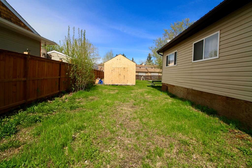 10306 101 Avenue, High Level, AB - Outdoor With Exterior