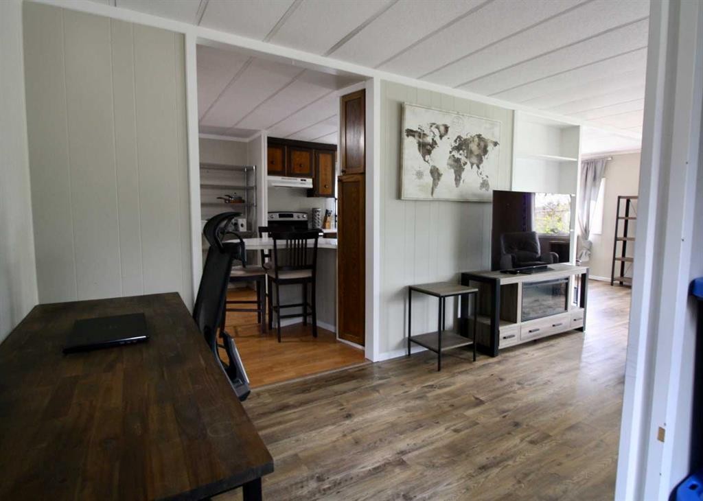10306 101 Avenue, High Level, AB - Indoor