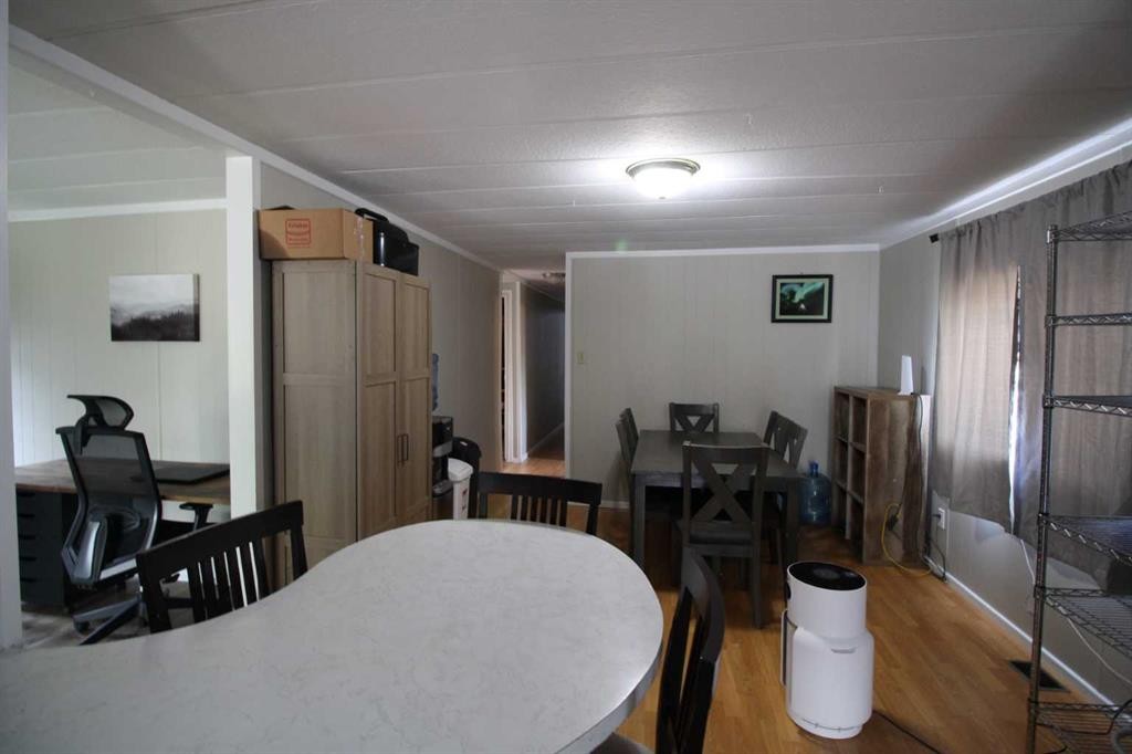 10306 101 Avenue, High Level, AB - Indoor Photo Showing Other Room