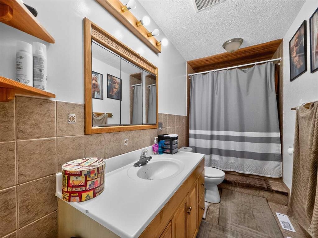 107078 Range Road 144, Rural Mackenzie County, AB - Indoor Photo Showing Bathroom