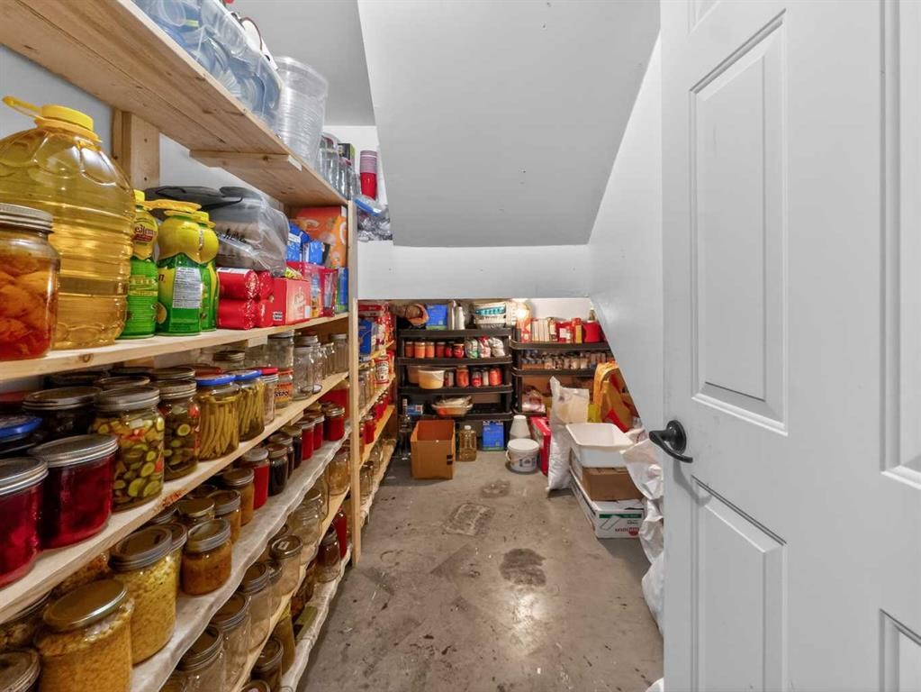 107078 Range Road 144, Rural Mackenzie County, AB - Indoor With Storage