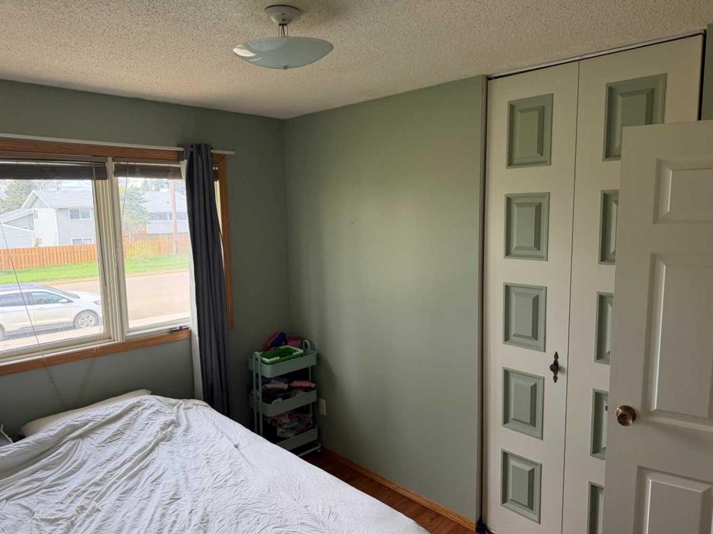 5311 50 Avenue, Grimshaw, AB - Indoor Photo Showing Bedroom