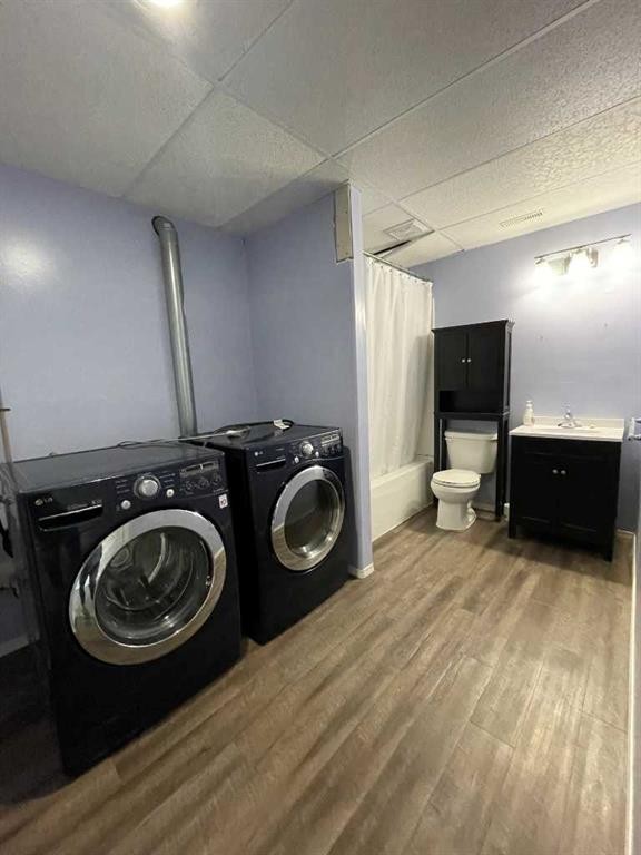 12 Bison Crescent, High Level, AB - Indoor Photo Showing Laundry Room