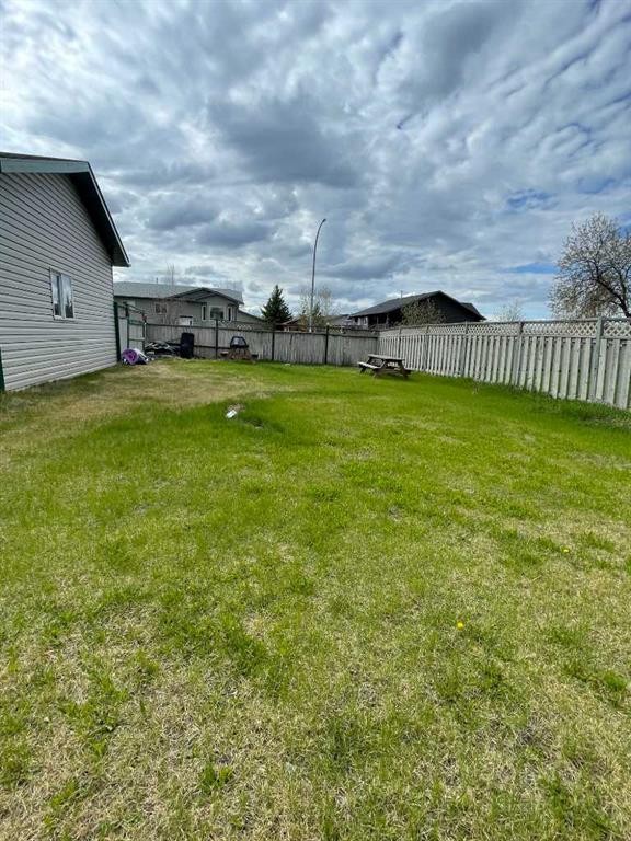 12 Bison Crescent, High Level, AB - Outdoor
