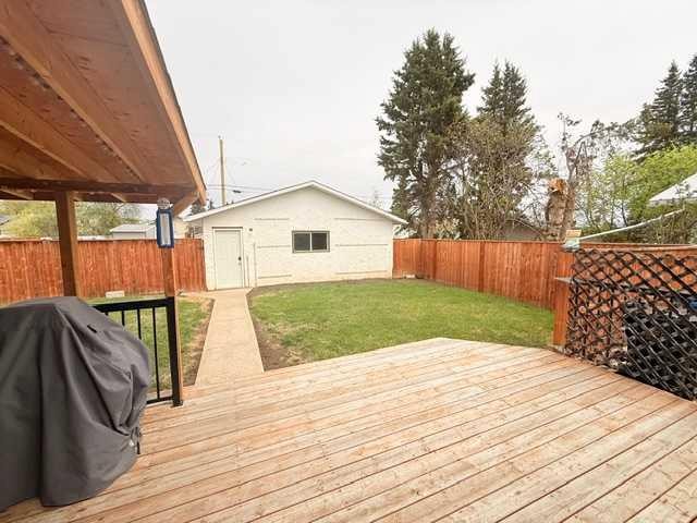 4804 47 Avenue, Grimshaw, AB - Outdoor With Deck Patio Veranda With Exterior