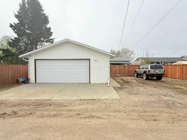 4804 47 Avenue, Grimshaw, AB - Outdoor