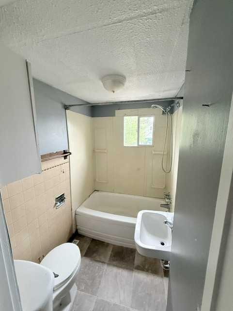 10030 102 Street, Peace River, AB - Indoor Photo Showing Bathroom