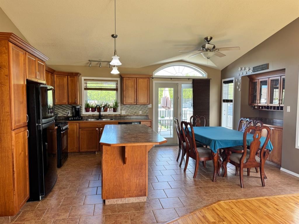 11345 110 Avenue Crescent, Fairview, AB - Indoor