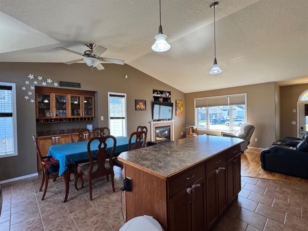 11345 110 Avenue Crescent, Fairview, AB - Indoor