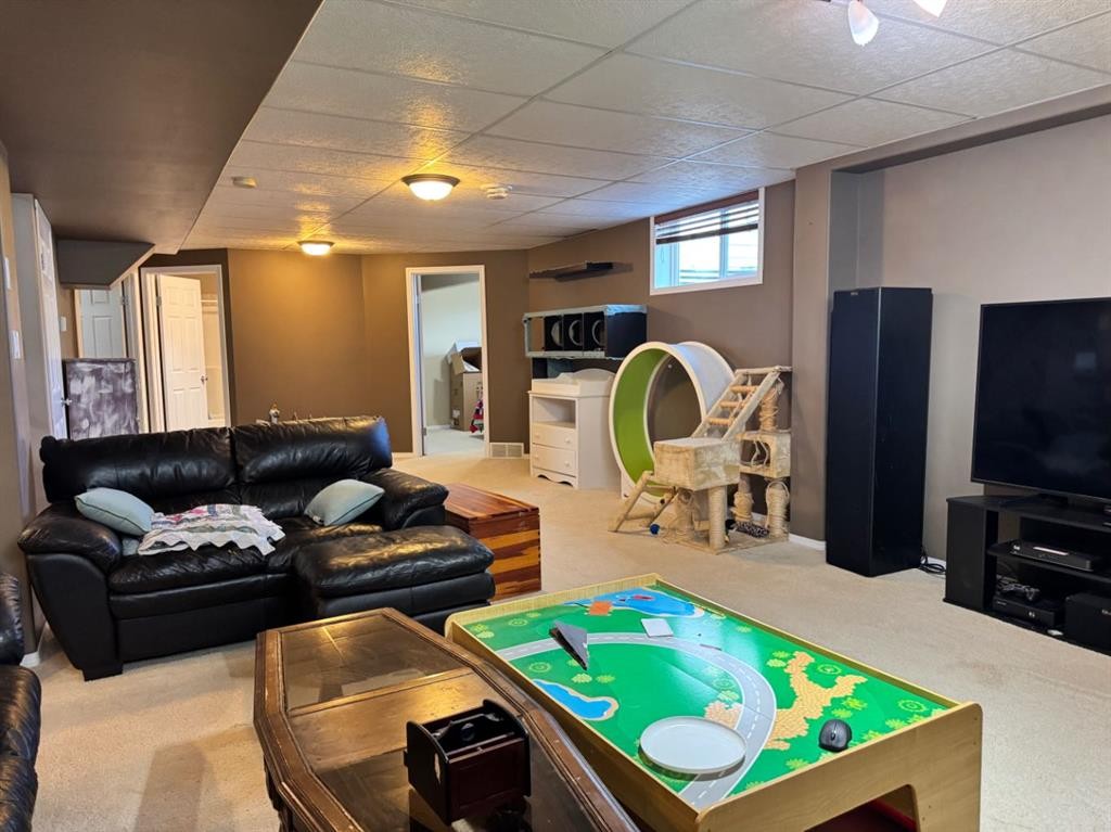 11345 110 Avenue Crescent, Fairview, AB - Indoor