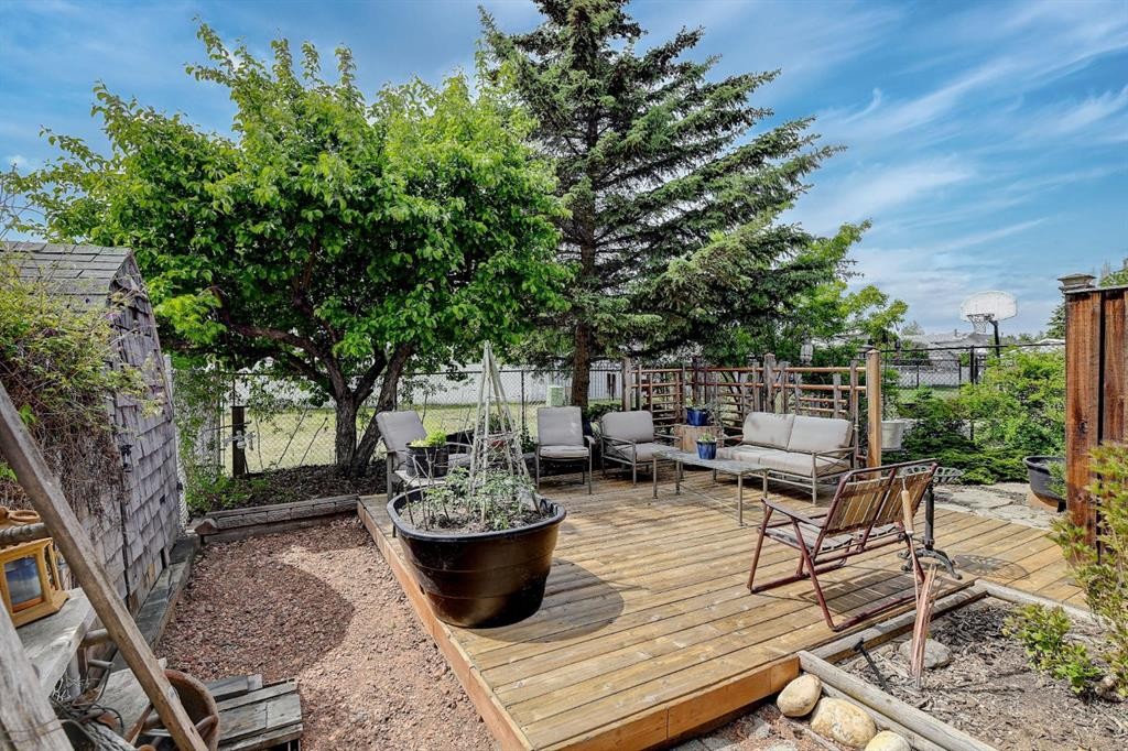 8002 103 Street, Grande Prairie, AB - Outdoor With Deck Patio Veranda