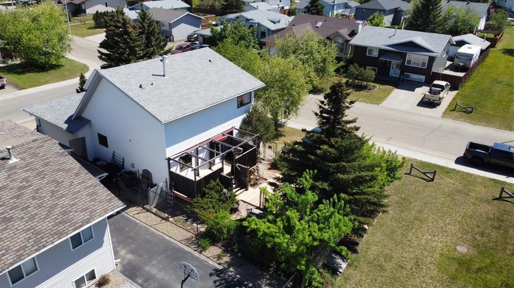 8002 103 Street, Grande Prairie, AB - Outdoor
