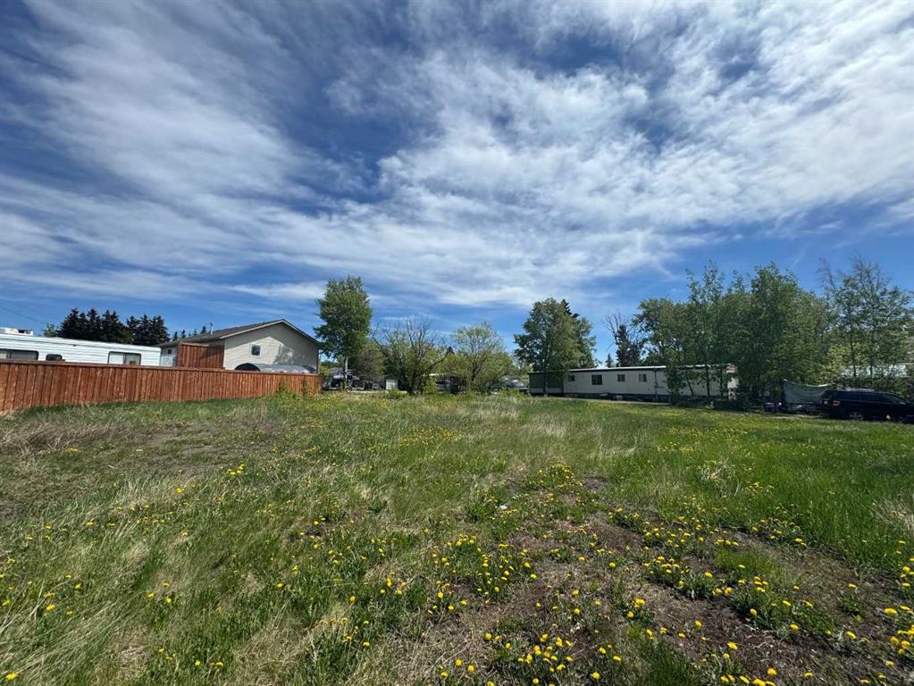 1119 7Th Avenue, Beaverlodge, AB