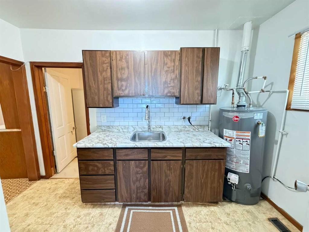 5027 46 Avenue, Spirit River, AB