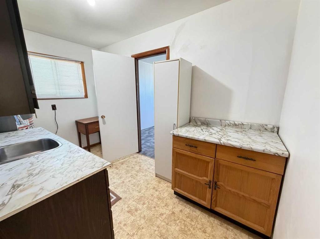 5027 46 Avenue, Spirit River, AB