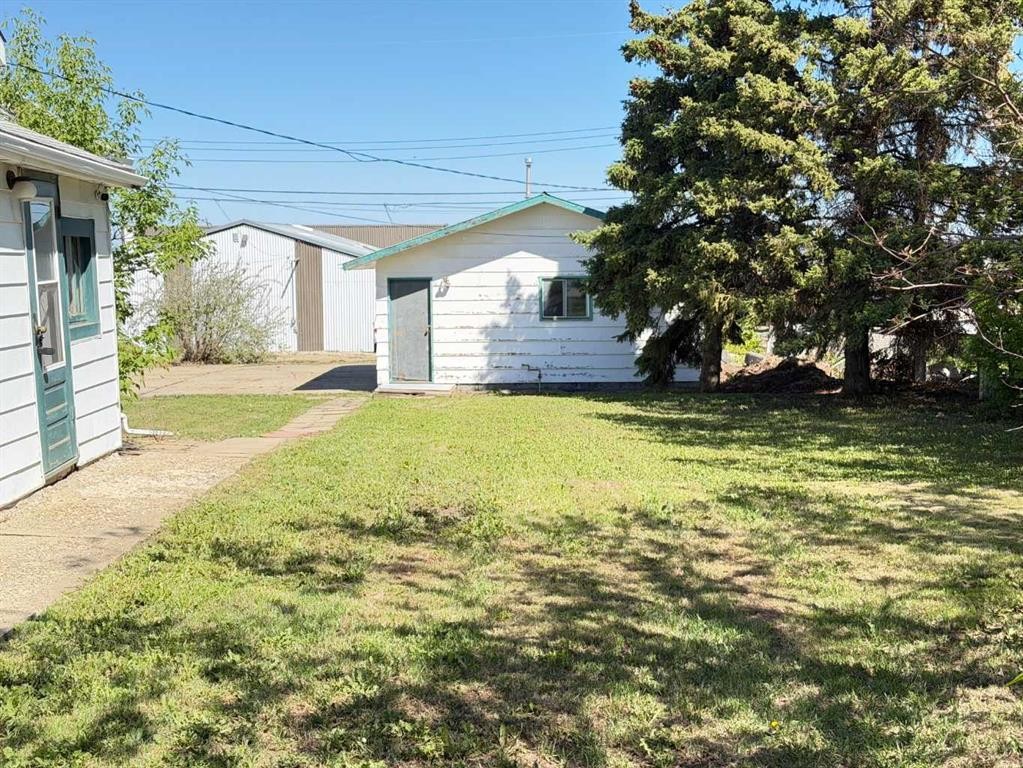 5027 46 Avenue, Spirit River, AB