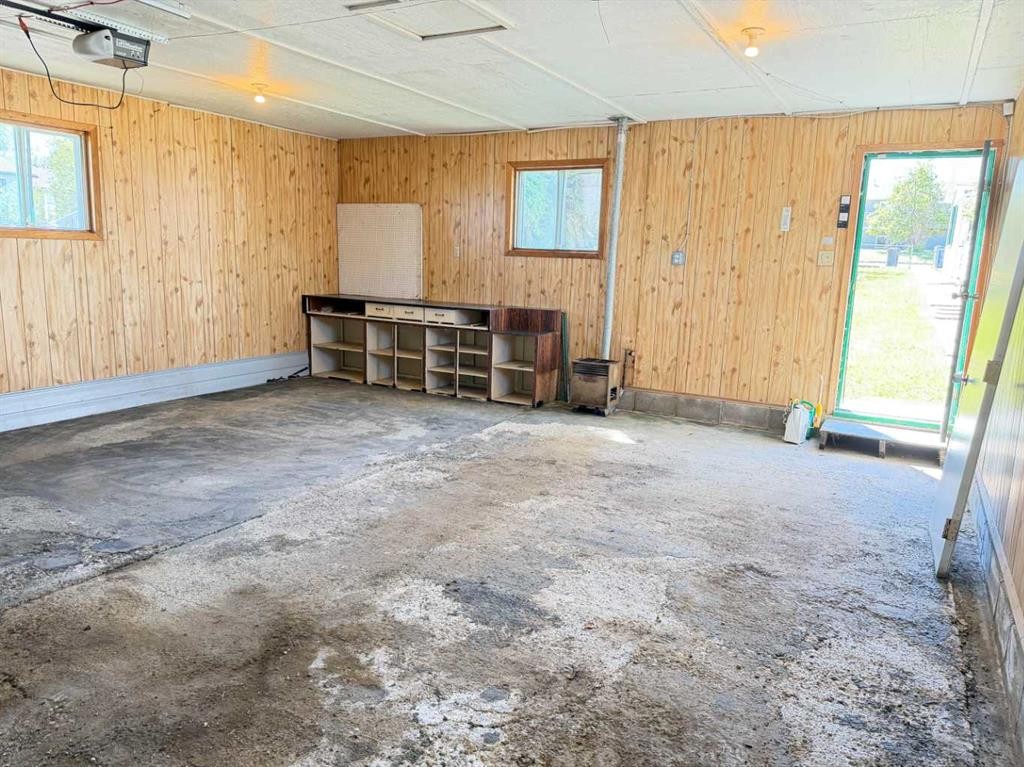 5027 46 Avenue, Spirit River, AB