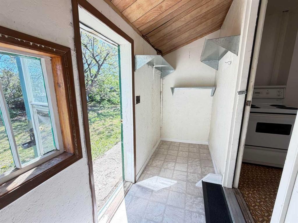 5027 46 Avenue, Spirit River, AB