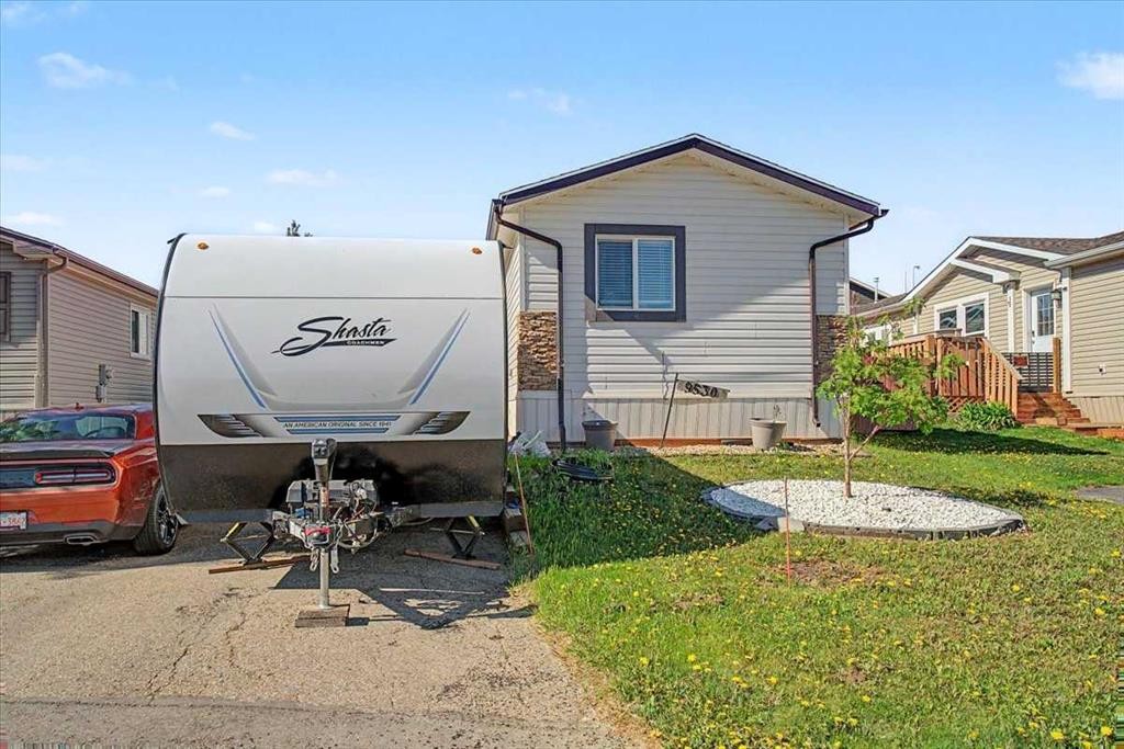 9530 112 Avenue, Clairmont, AB - Outdoor