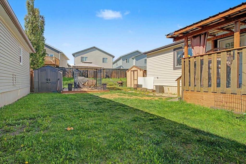 9530 112 Avenue, Clairmont, AB - Outdoor With Deck Patio Veranda