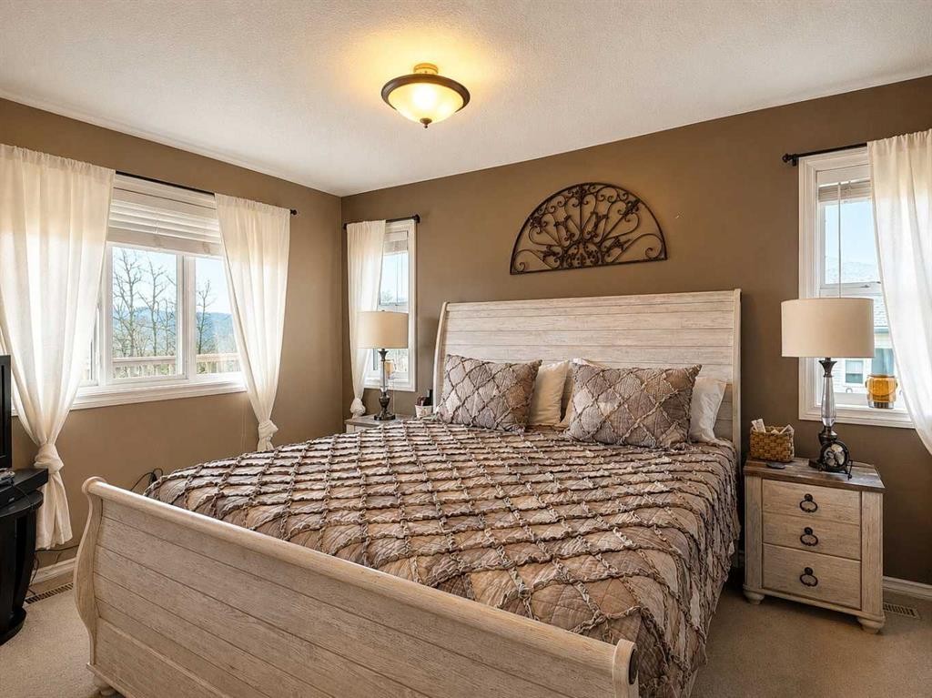 114 Moberly Road, Grande Cache, AB - Indoor Photo Showing Bedroom
