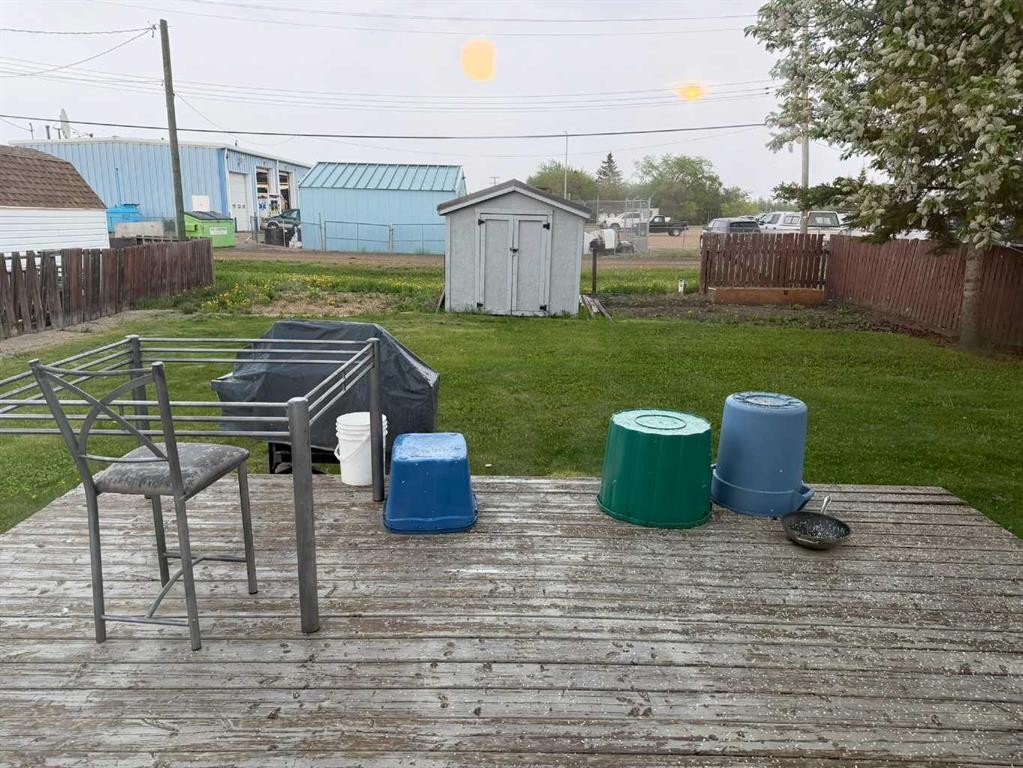436 1 Street Sw, Falher, AB - Outdoor With Deck Patio Veranda