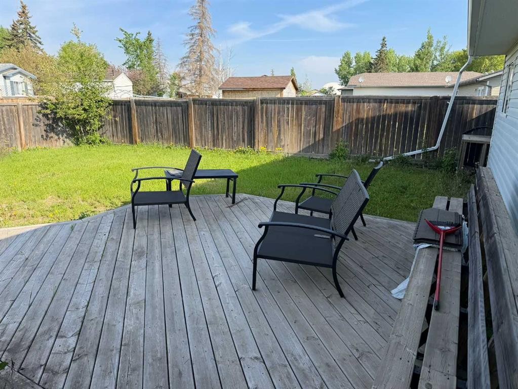 436 1 Street Sw, Falher, AB - Outdoor With Deck Patio Veranda