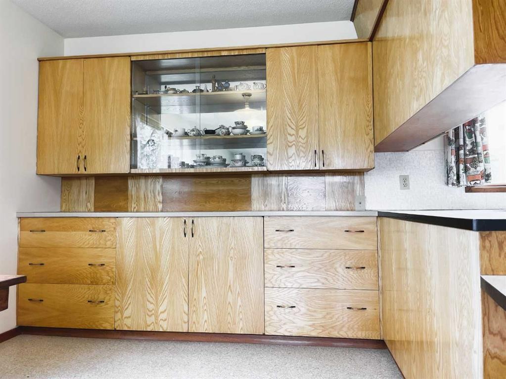11209 103 Avenue, Fairview, AB - Indoor Photo Showing Kitchen
