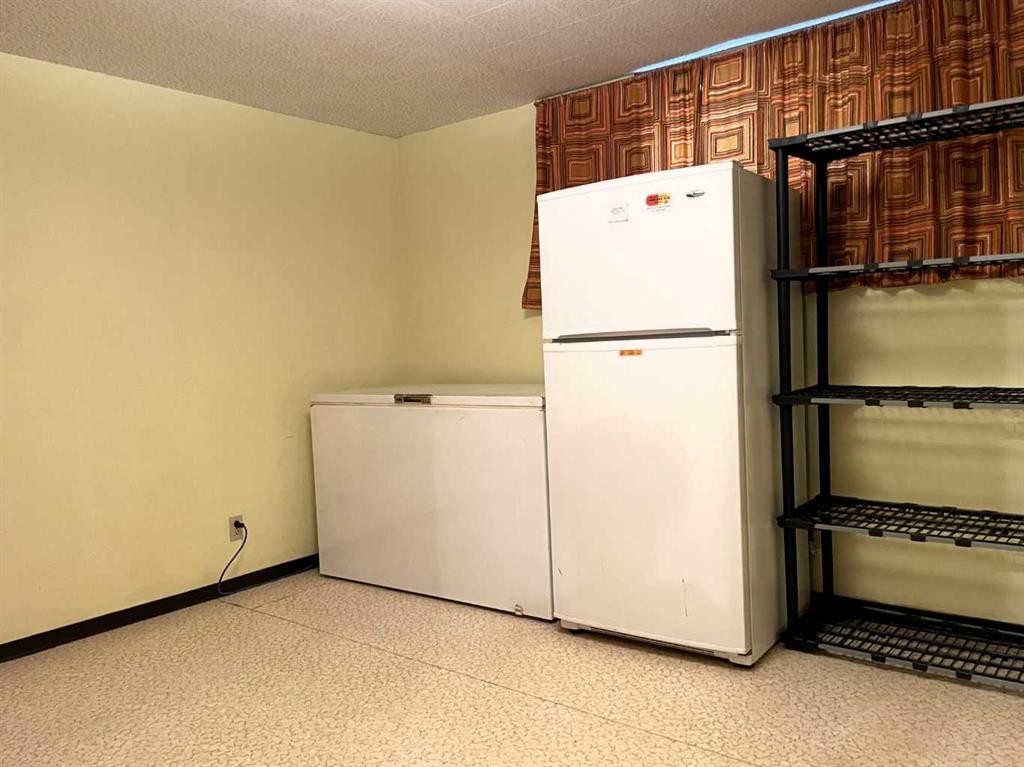 11209 103 Avenue, Fairview, AB - Indoor