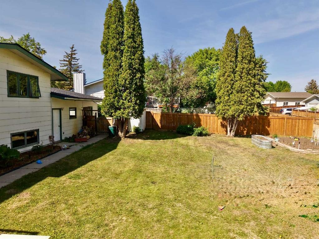 8301 94 Street, Peace River, AB