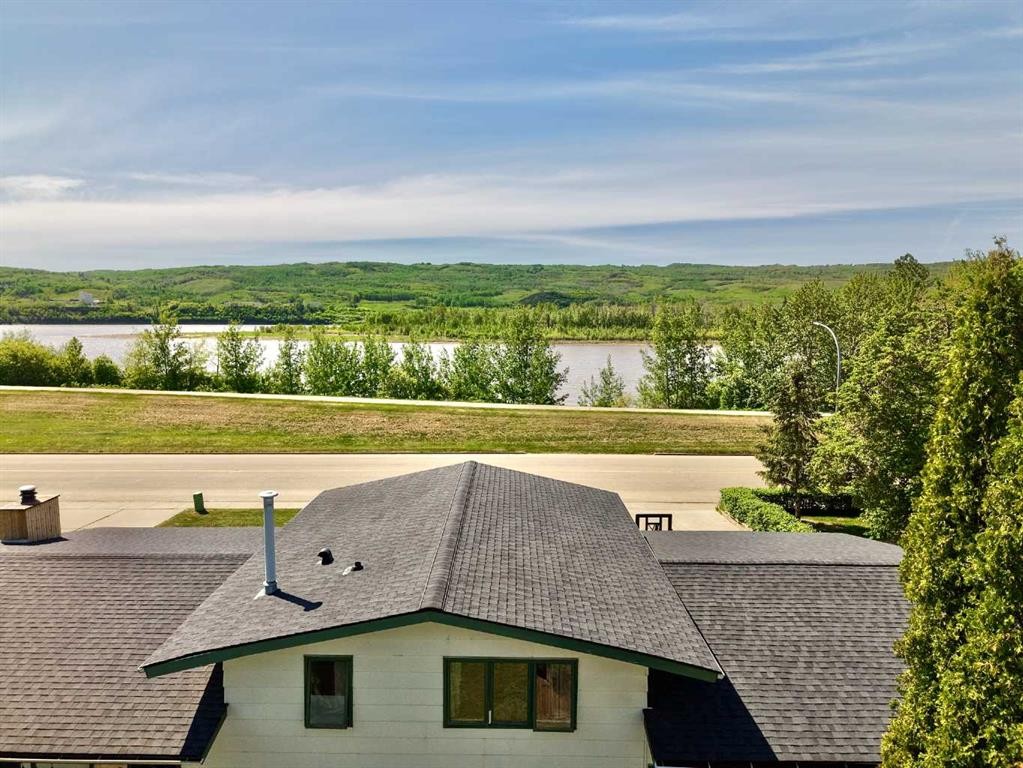 8301 94 Street, Peace River, AB