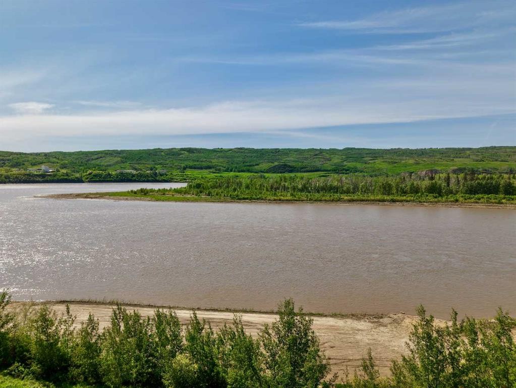 8301 94 Street, Peace River, AB