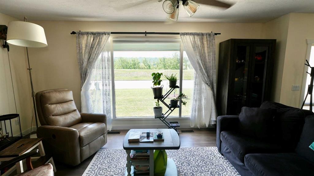 8301 94 Street, Peace River, AB