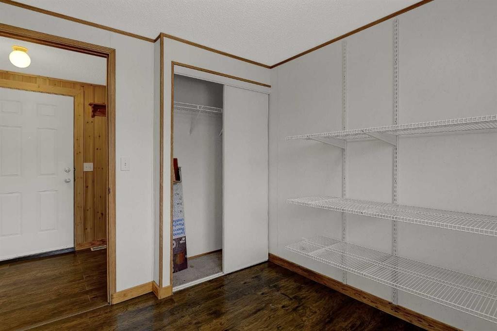 9709 110 Avenue, Clairmont, AB - Indoor