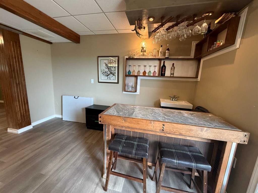 9913 72 Avenue, Peace River, AB