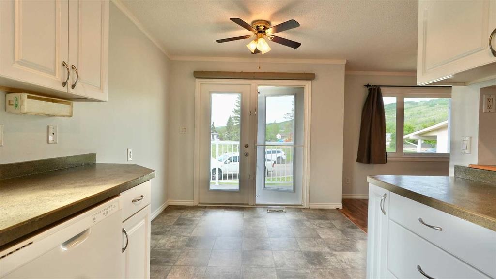 9805 75 Avenue, Peace River, AB