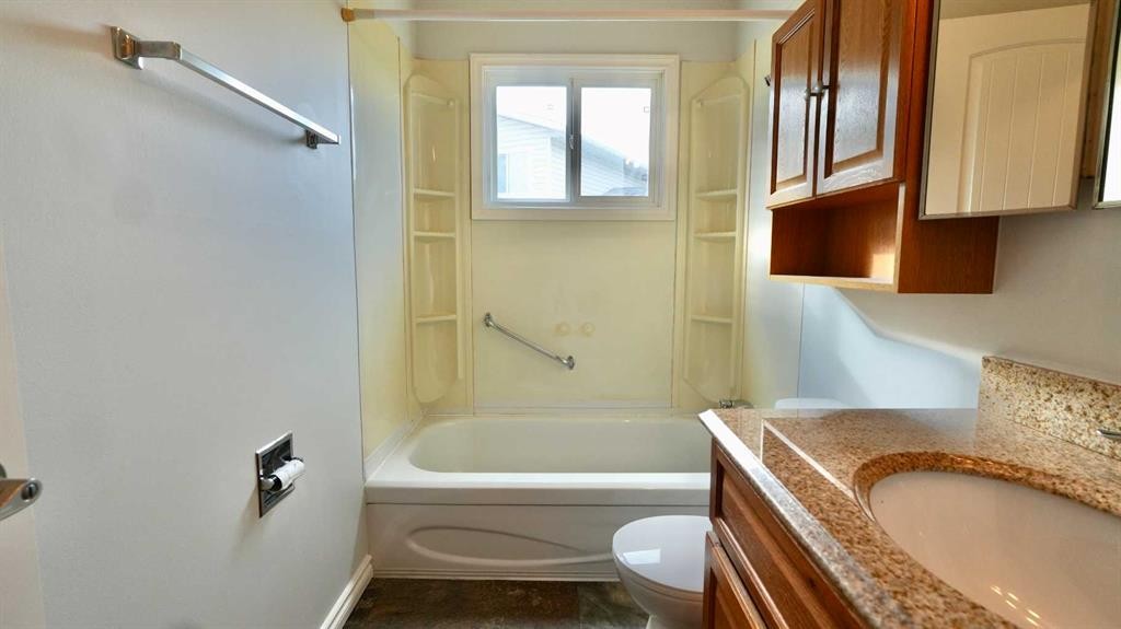 9805 75 Avenue, Peace River, AB