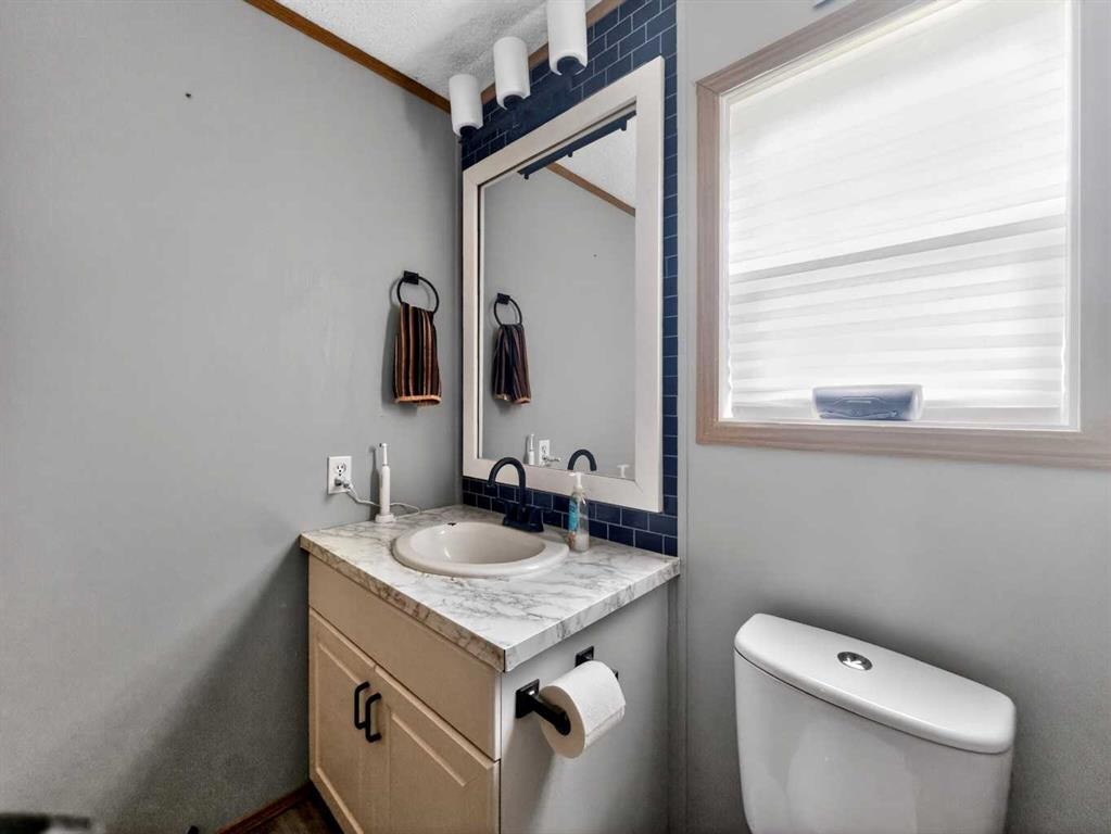 10414 103 Avenue, La Crete, AB - Indoor Photo Showing Bathroom