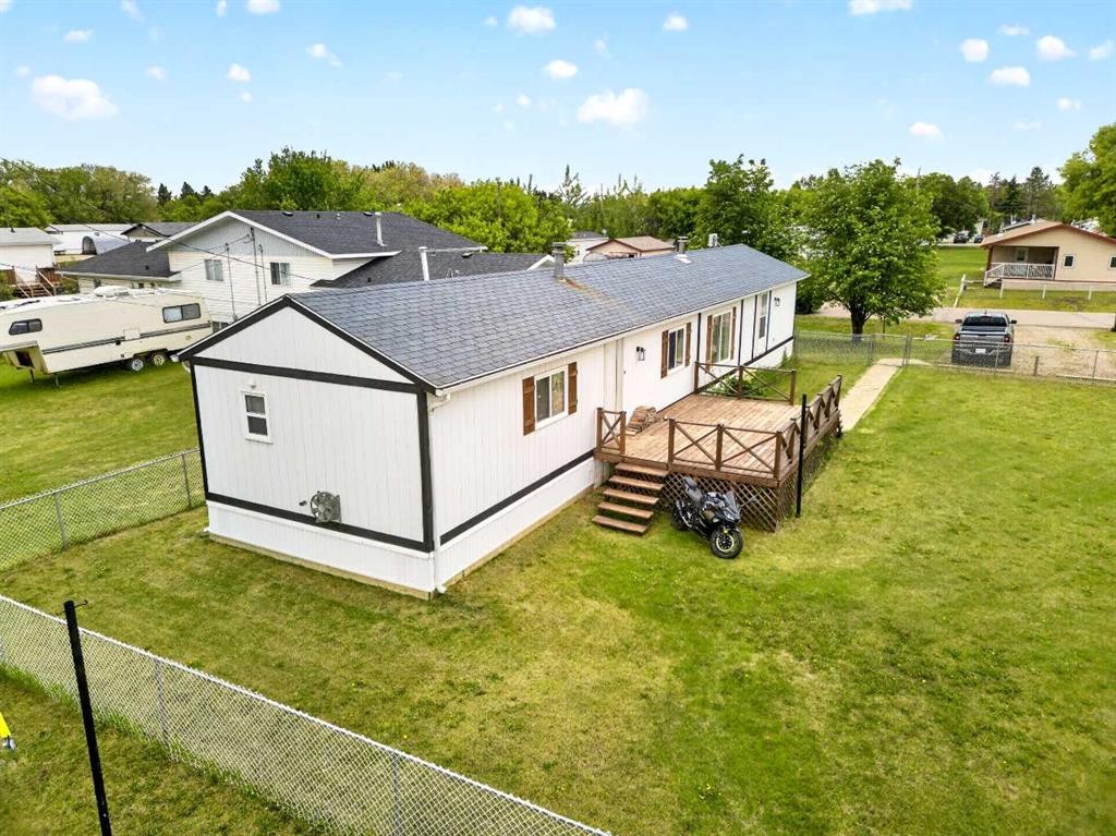 10414 103 Avenue, La Crete, AB - Outdoor