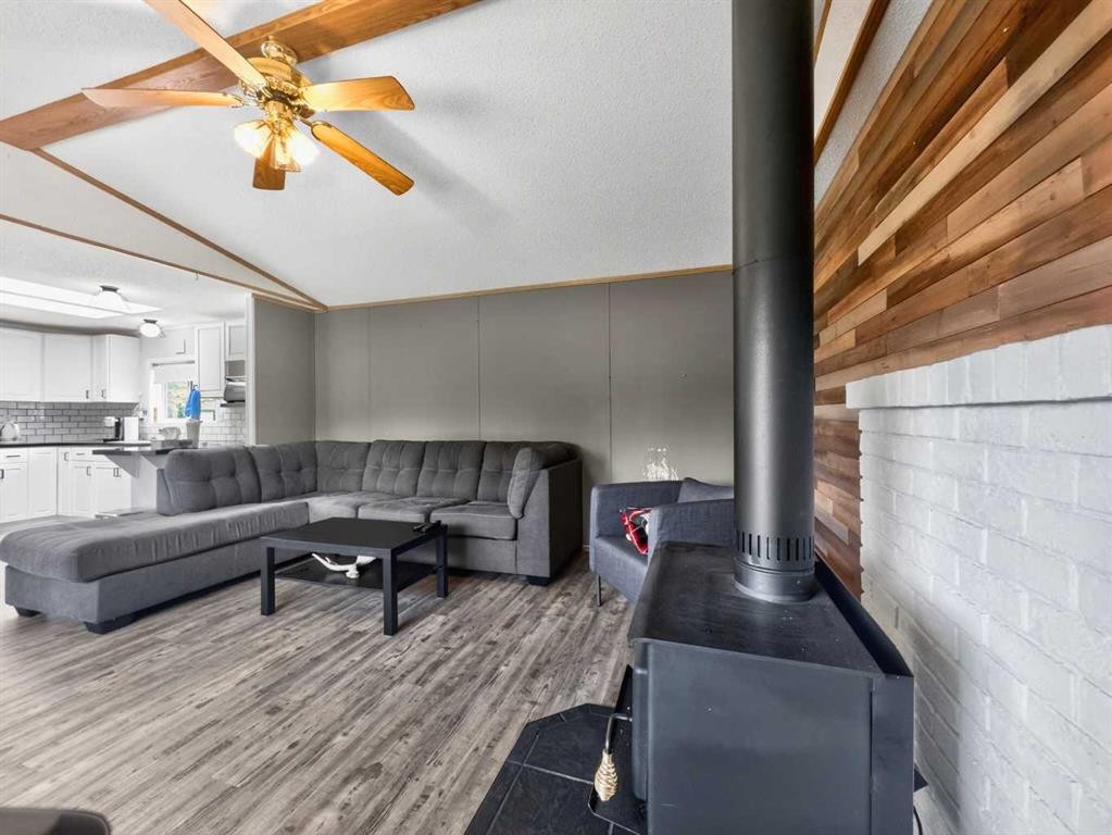 10414 103 Avenue, La Crete, AB - Indoor
