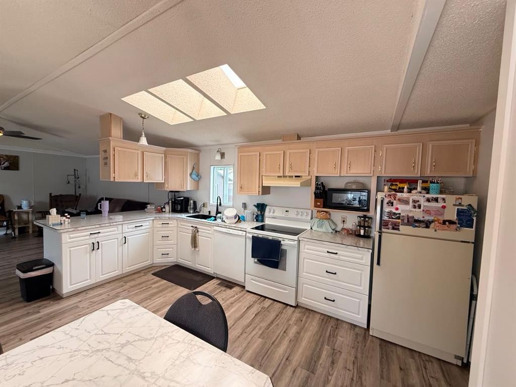 10109 105 Ave, La Crete, AB