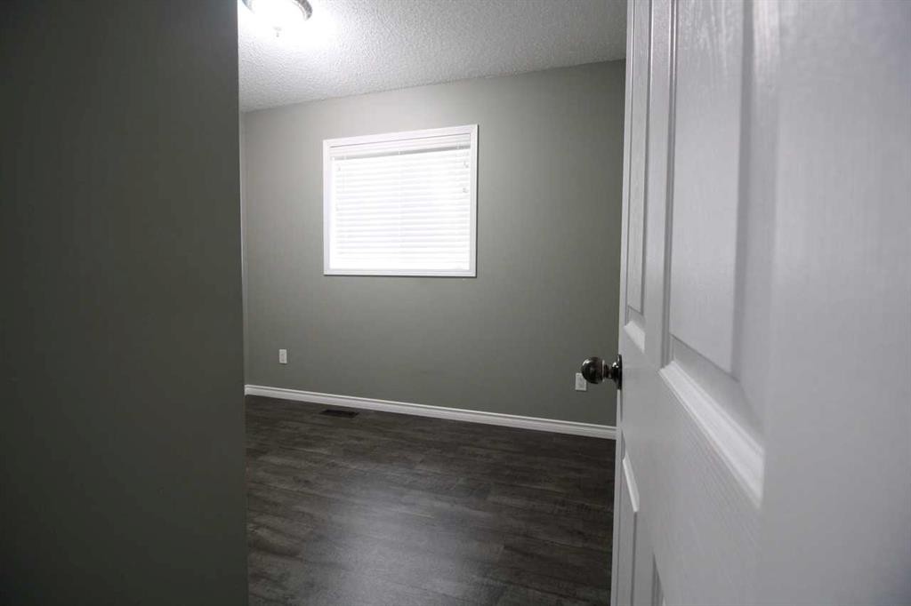 80 Deerglen, High Level, AB