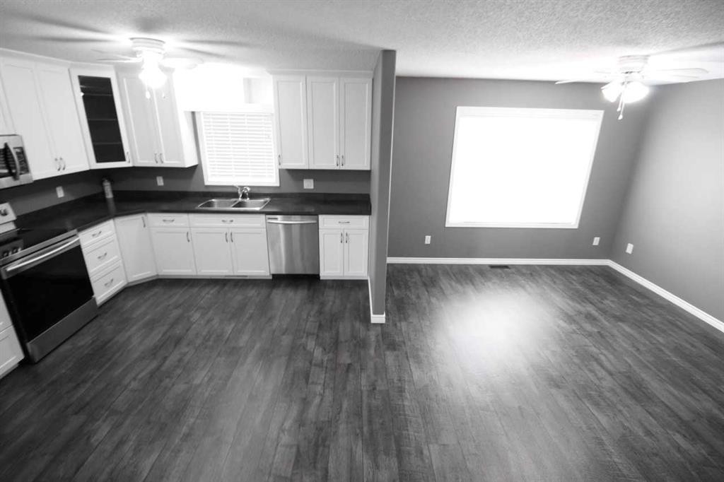 80 Deerglen, High Level, AB